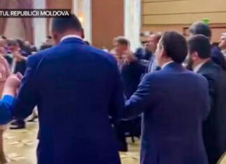 Cîțu și Ciolacu au făcut hora în Parlamentul de la Chișinău